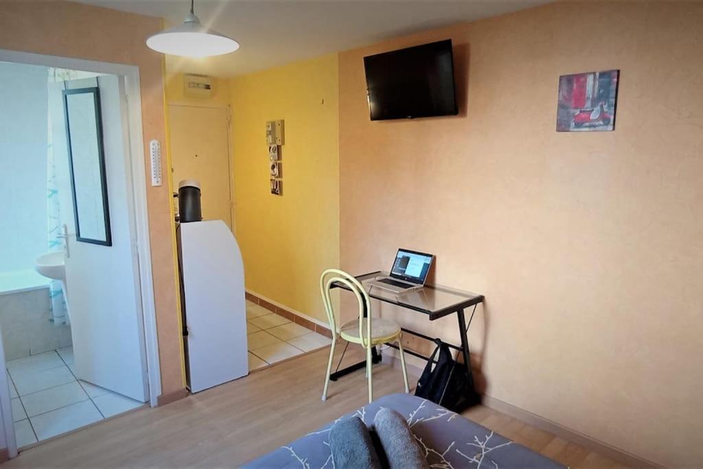 Studio 5 Avec Wifi Limoges Dış mekan fotoğraf
